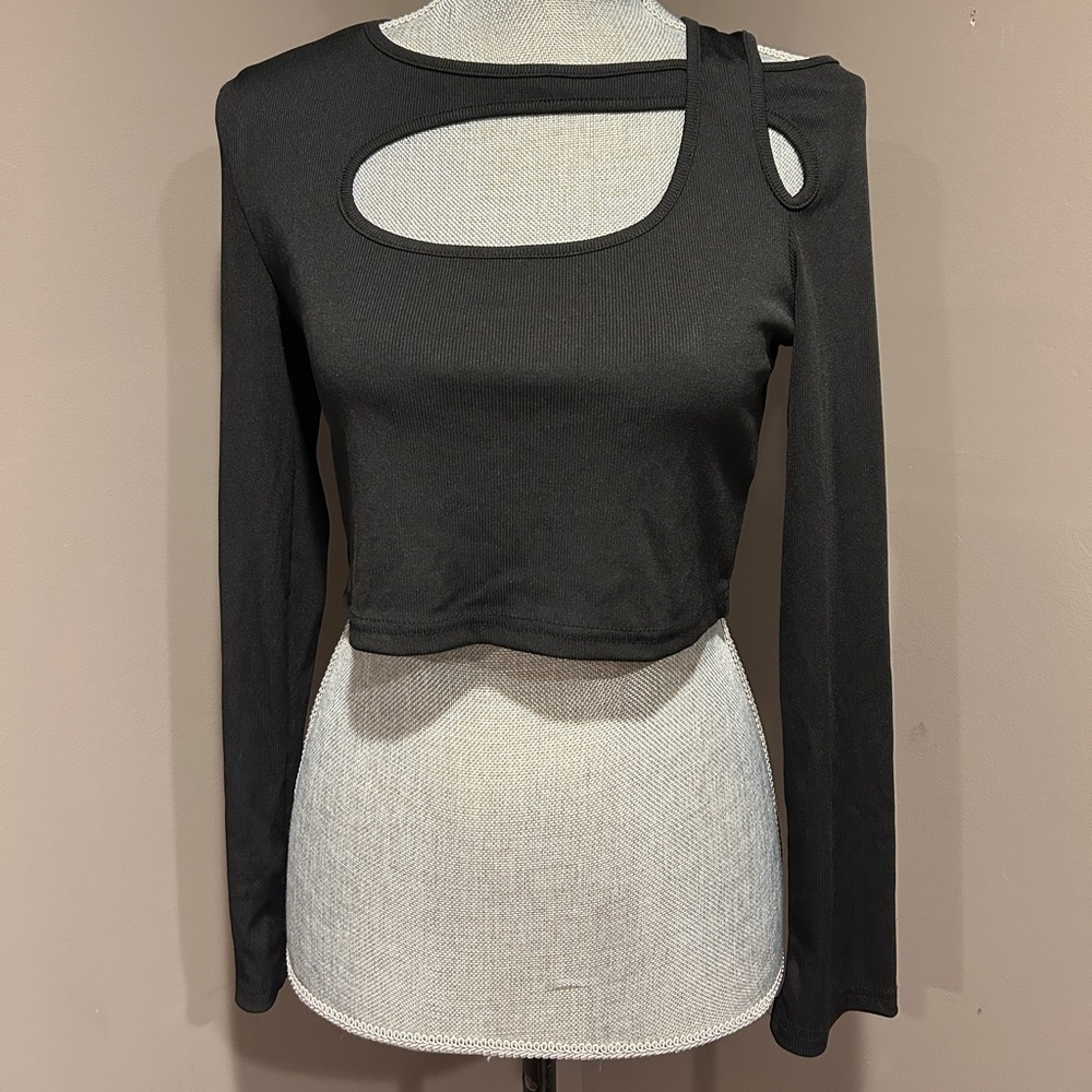 Black front crossing long sleeve shirt